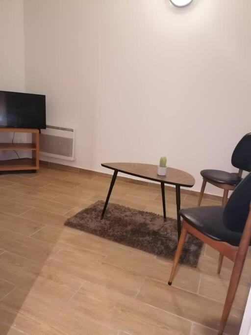 Superbe Logement Apartment Drancy Bagian luar foto